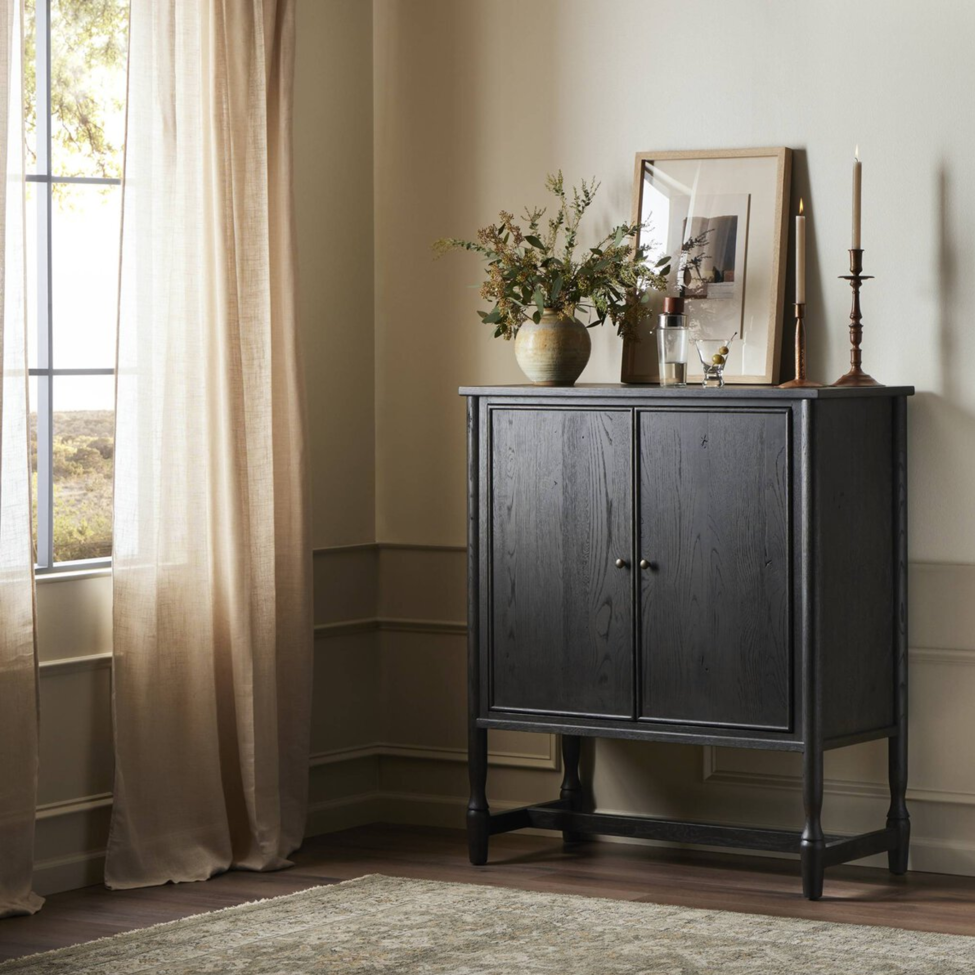 Bari Bar Cabinet