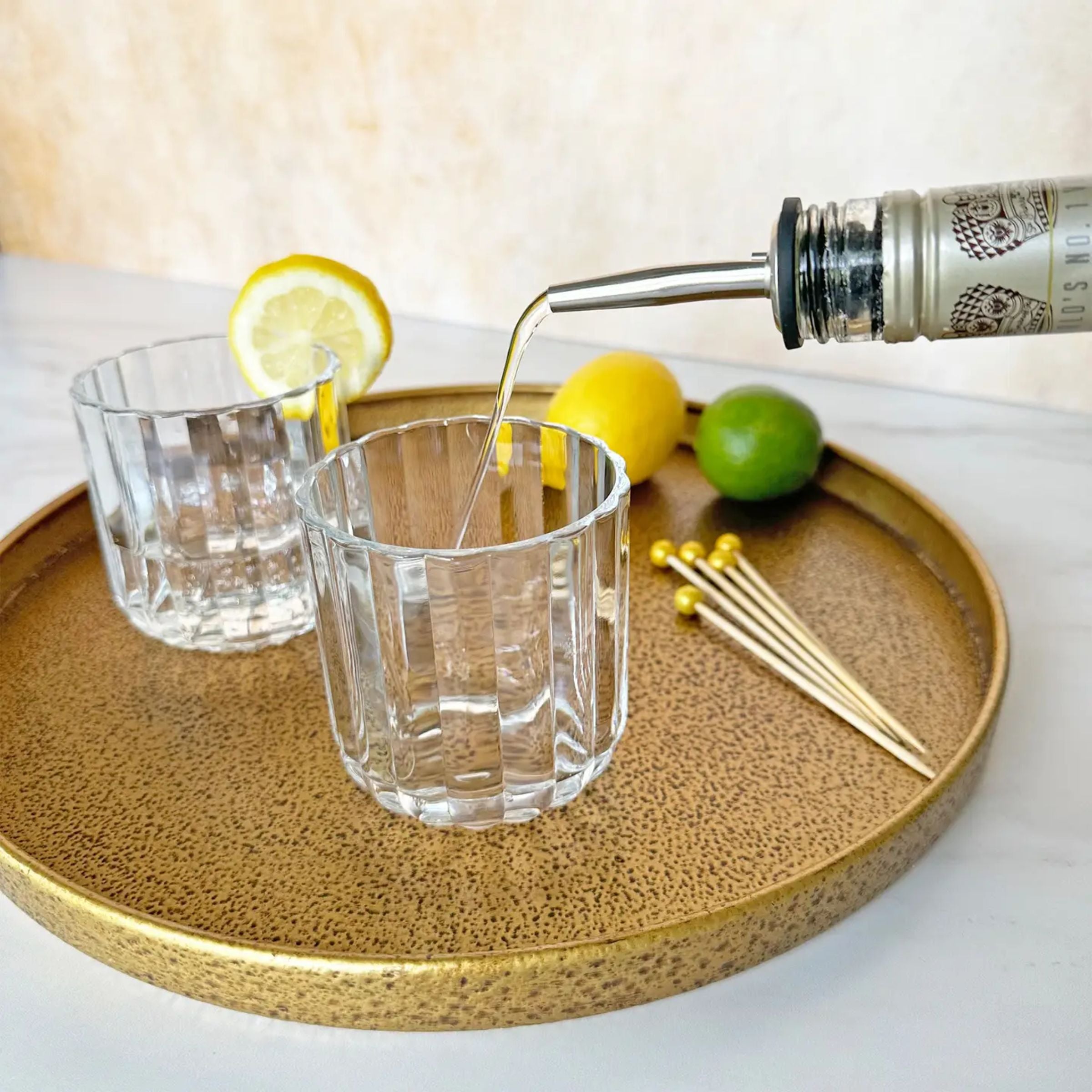 Cruet Pourer