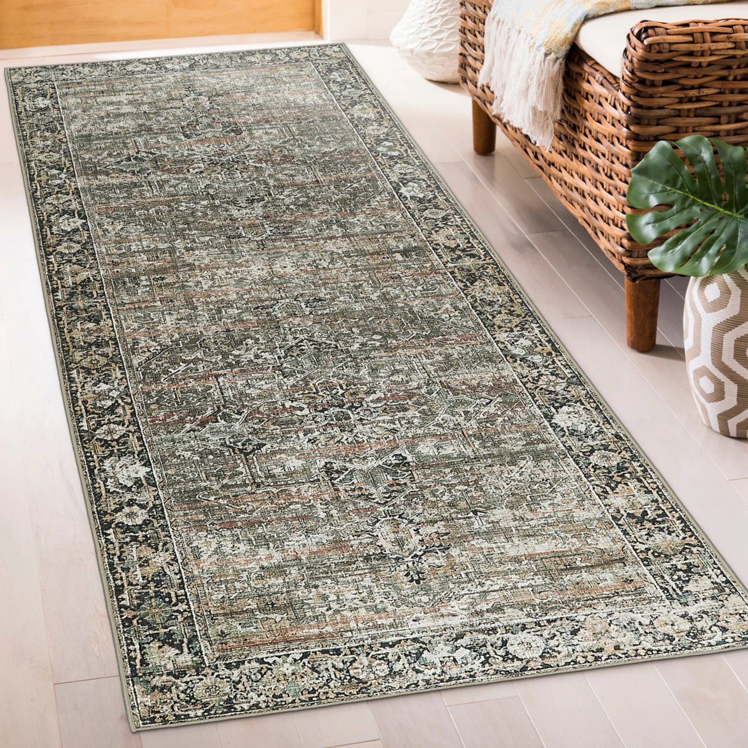 Lyle Vintage Rug | Brown