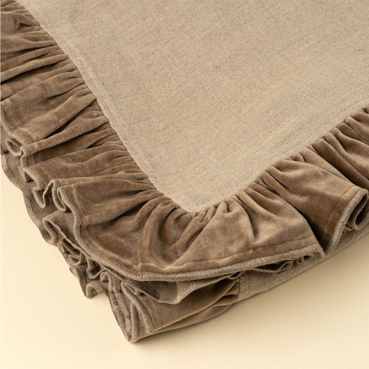 Velvet Ruffle Linen Throw