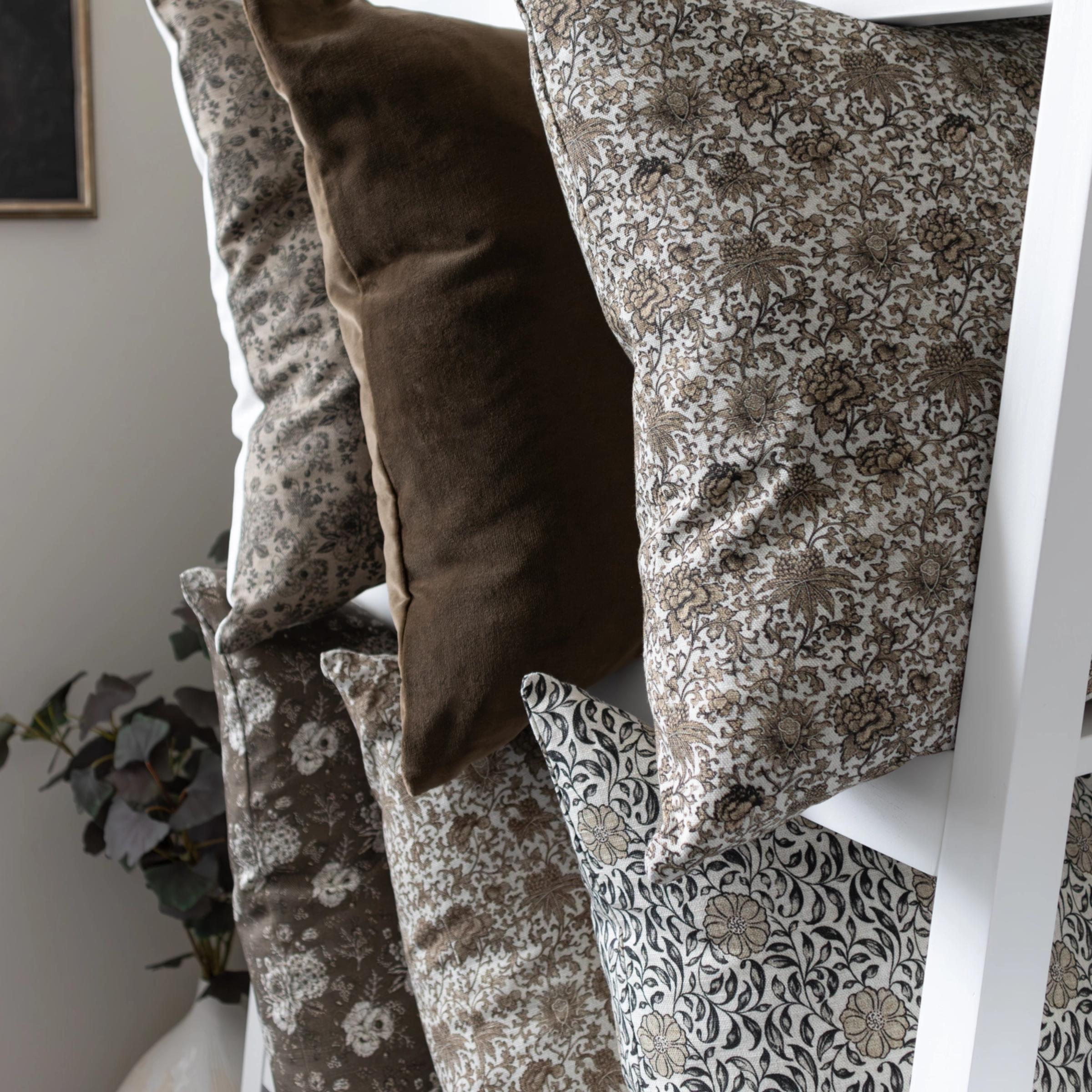 Isadora Pillow