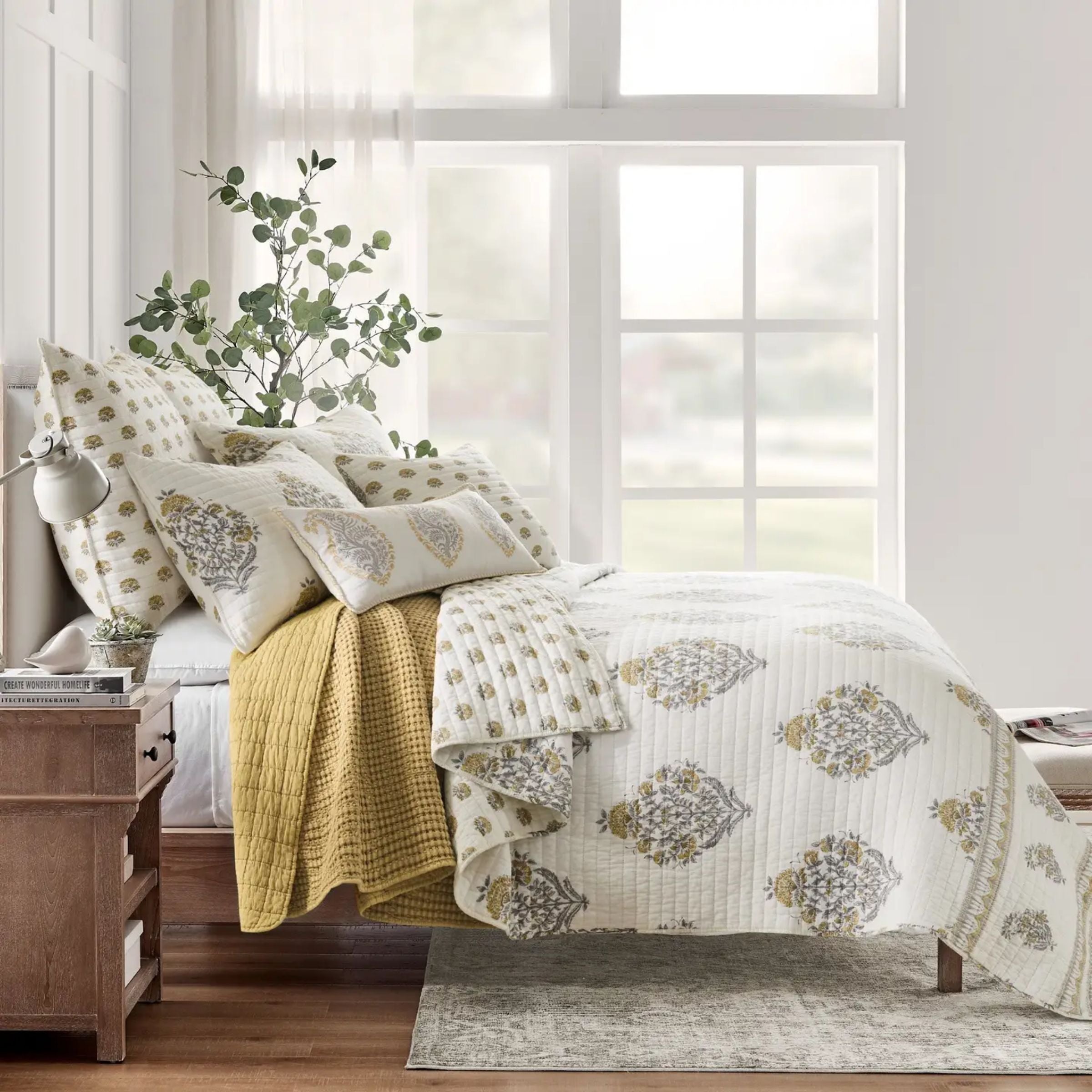 Kamira Quilt Set