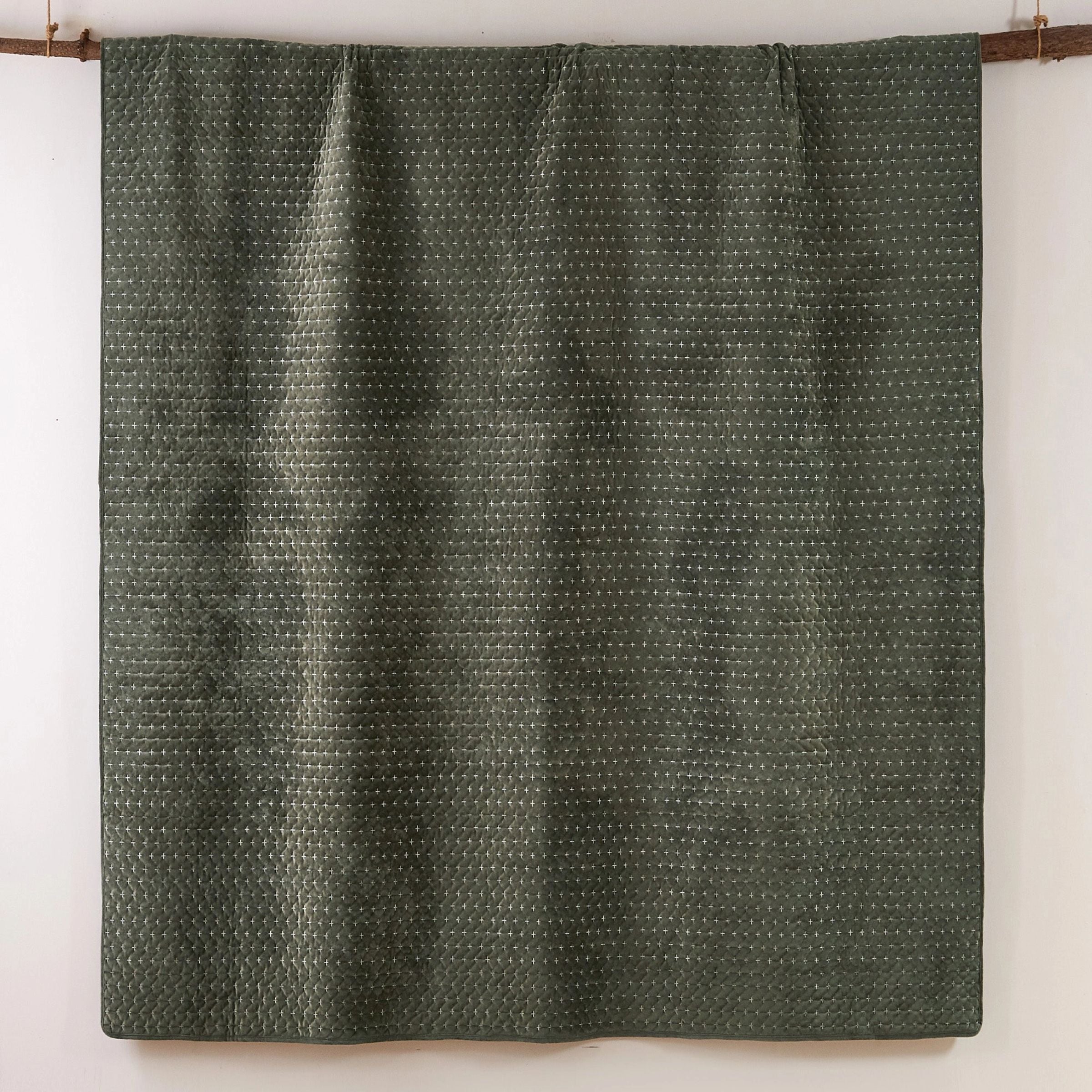 Velvet Stitch Quilt Set