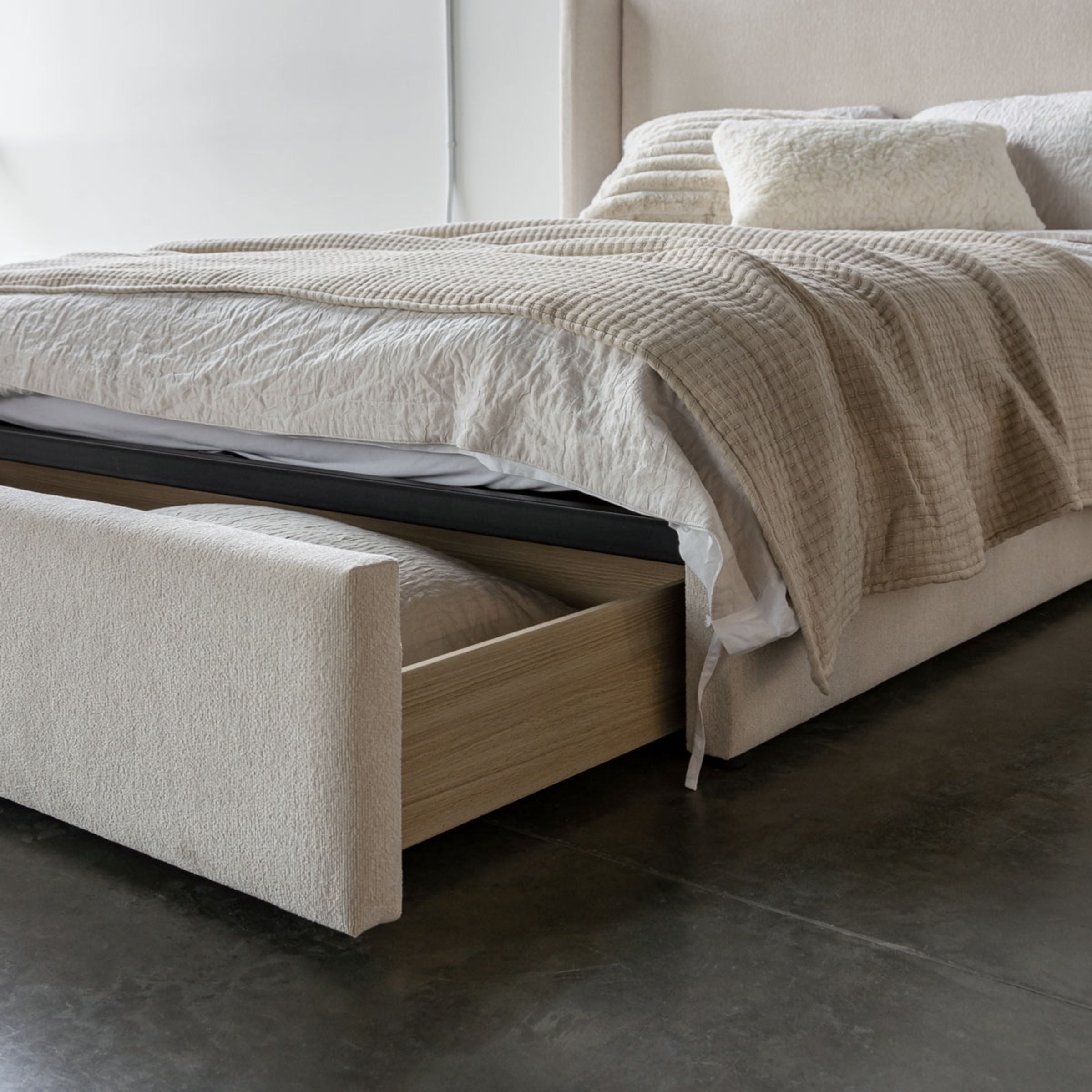Lourdes Storage Bed