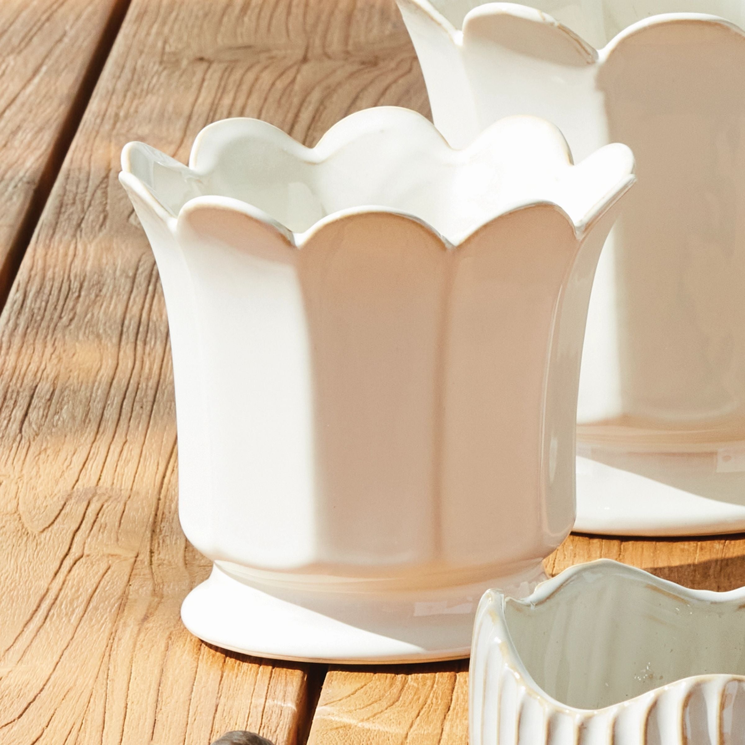 Maline Footed Pot