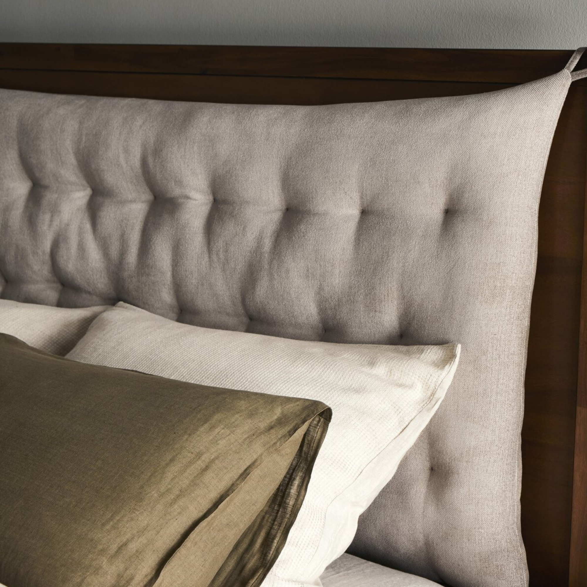 Sullivan Bed | Harbor Sand