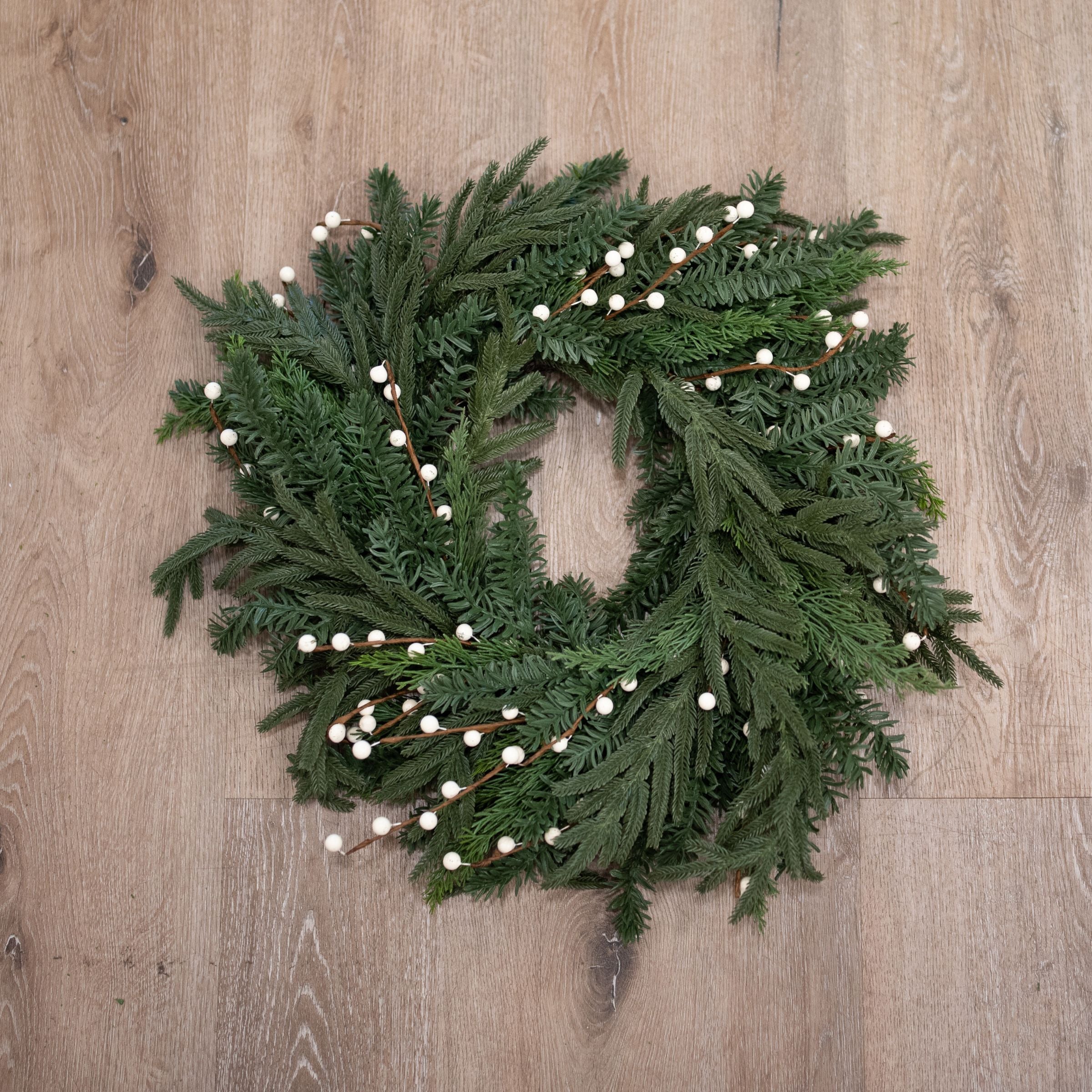 White Berry Evergreen Wreath 24&quot;