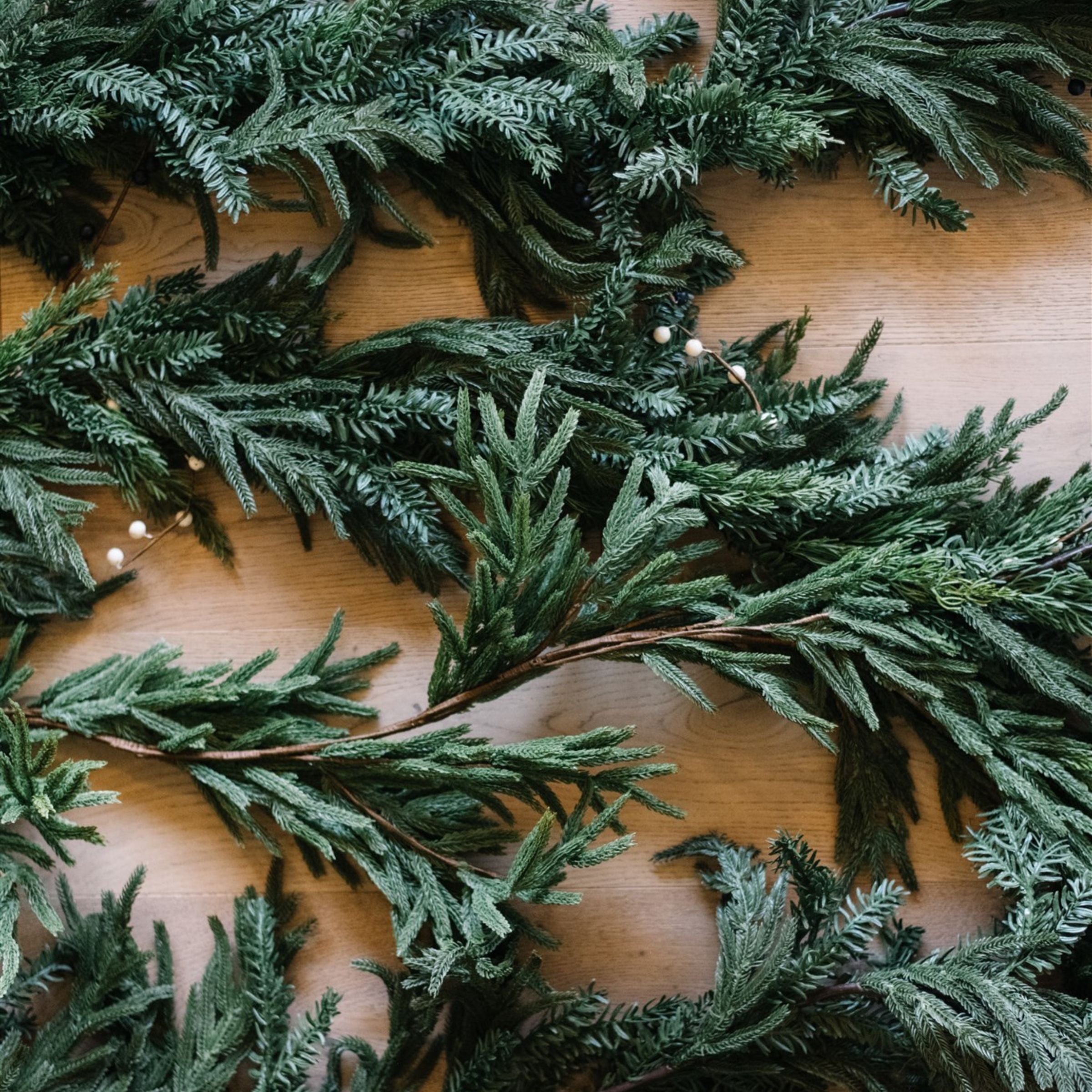 Evergreen Mixed Garland